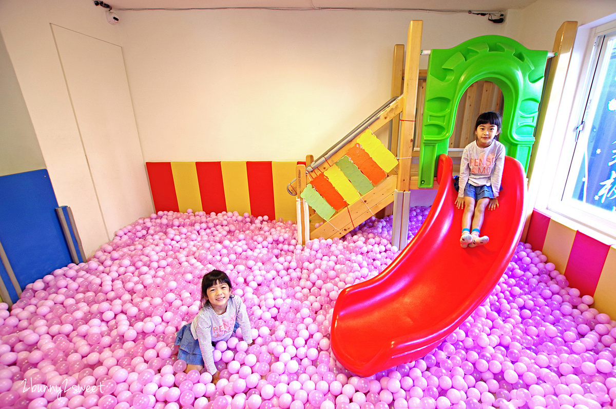 新北親子餐廳》Baby Wonderland 童話世界親子空間~球池滑梯 x 決明子沙坑 x 精緻家家酒玩具 x 手作美味料理~四號公園旁適合學齡前兒童的親子餐廳|永和室內景點|雨天景點 @兔兒毛毛姊妹花 新北親子餐廳》Baby Wonderland 童話世界親子空間~球池滑梯 x 決明子沙坑 x 精緻家家酒玩具 x 手作美味料理~四號公園旁適合學齡前兒童的親子餐廳|永和室內景點|雨天景點 @兔兒毛毛姊妹花