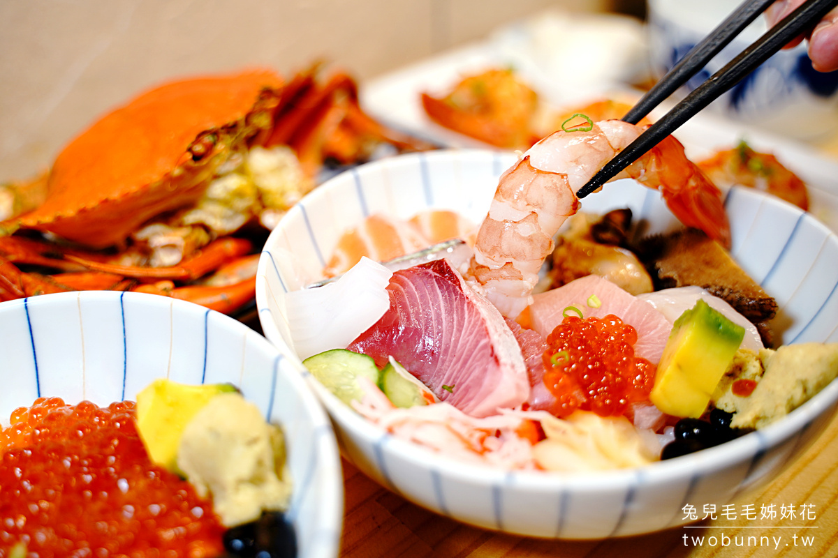 大稻埕美食》迪化街永樂市場必吃必買推薦～老字號油飯、潤餅、千層饅頭、平價生魚片 @兔兒毛毛姊妹花