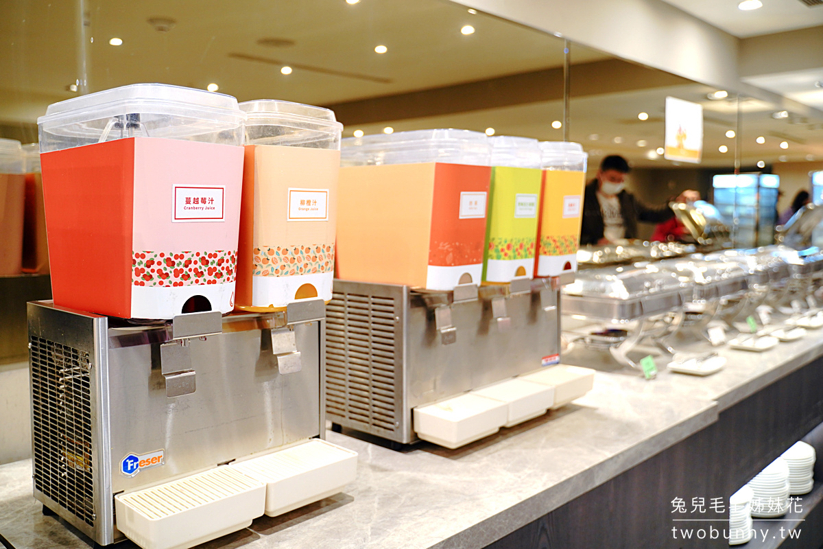 台中港酒店｜台中親子飯店推薦～親子主題房、遊戲室賽車場、免費接駁車逛三井 outlet @兔兒毛毛姊妹花