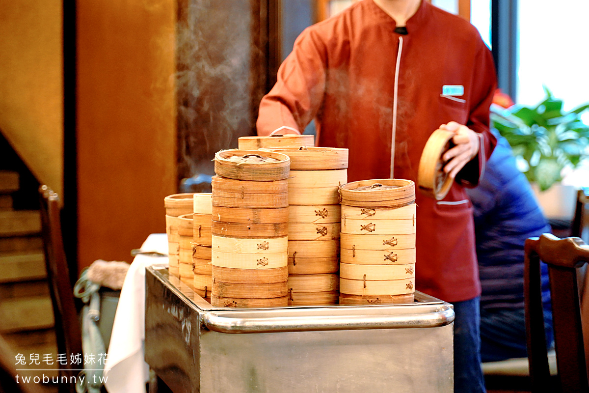 台北南京復興美食「兄弟大飯店梅花廳」蒸籠推車港式飲茶，飯店級服務但價格超親民 @兔兒毛毛姊妹花