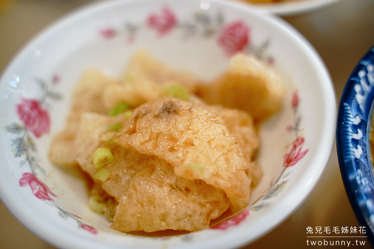 雲林美食【北港朝天宮】廟口小吃這五家必吃!! 煎盤粿、麵線糊、油飯、圓仔湯～通通銅板價 @兔兒毛毛姊妹花