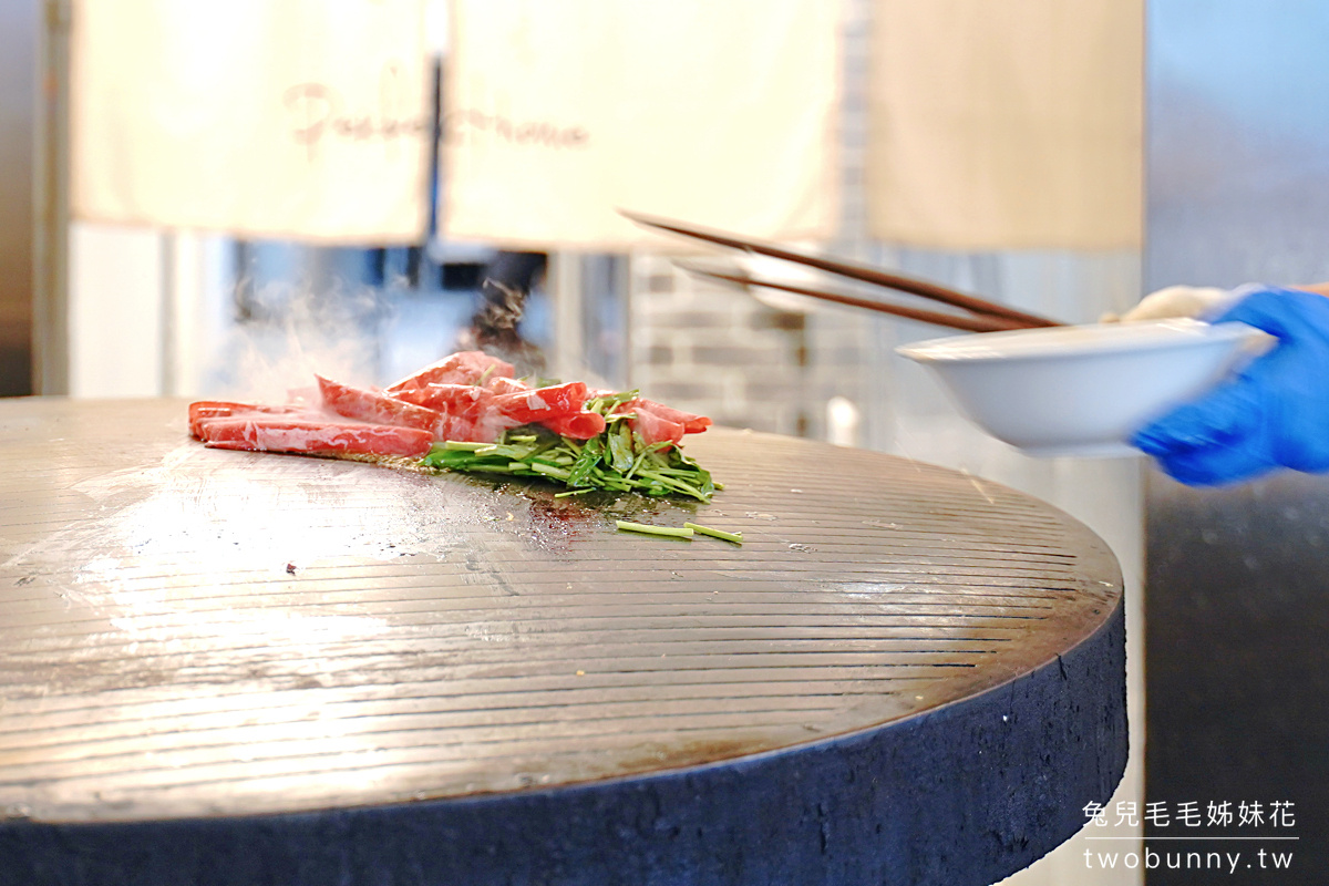 台北吃到飽》美琪蒙古烤肉~蒙古烤肉、酸菜白肉鍋隨你吃｜大直美麗華餐廳推薦 @兔兒毛毛姊妹花