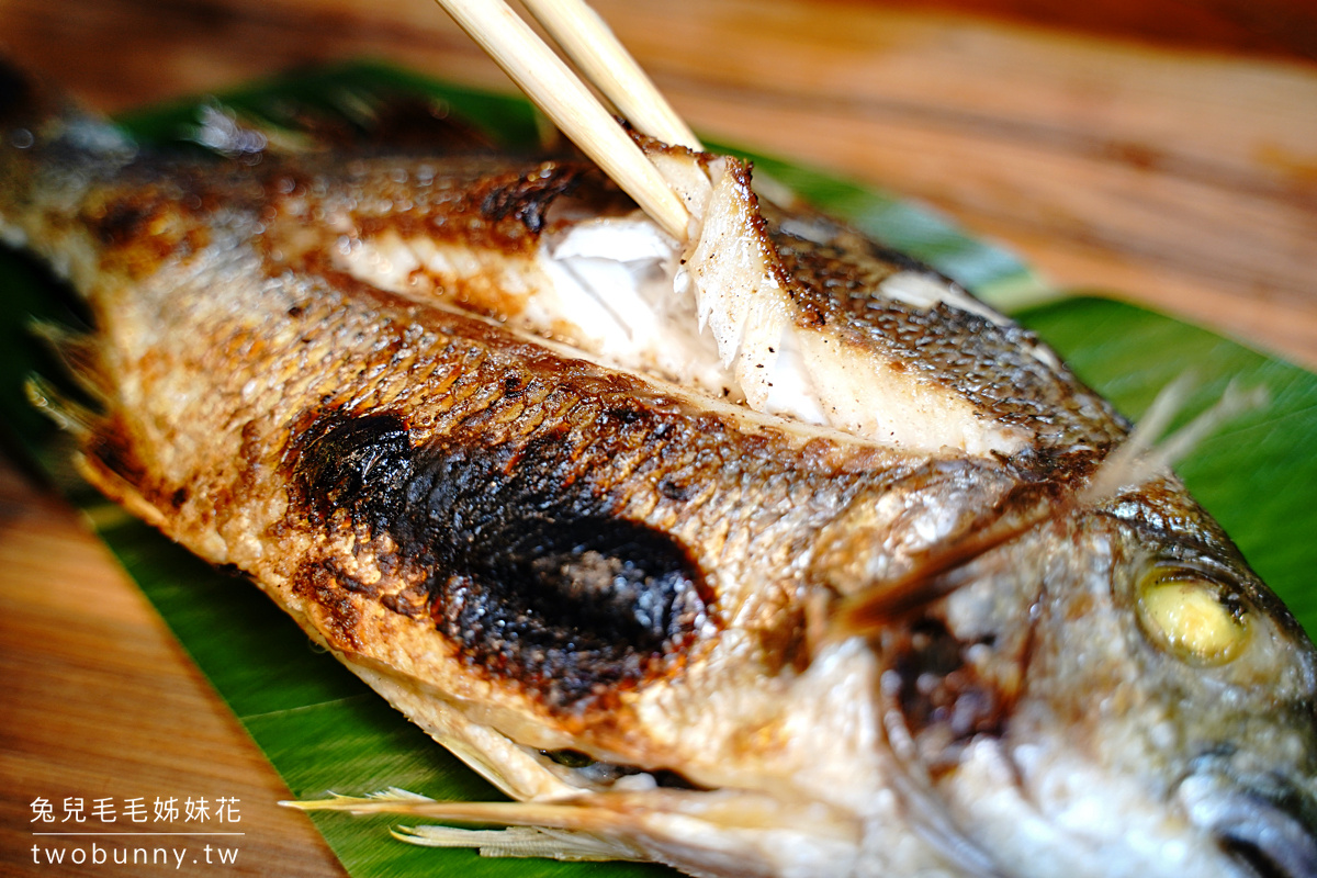 花蓮美食》10分之1海鮮燒烤～花蓮鹽寮台11線旁隱藏版美食，4.7顆星超高評價近海洋公園 @兔兒毛毛姊妹花