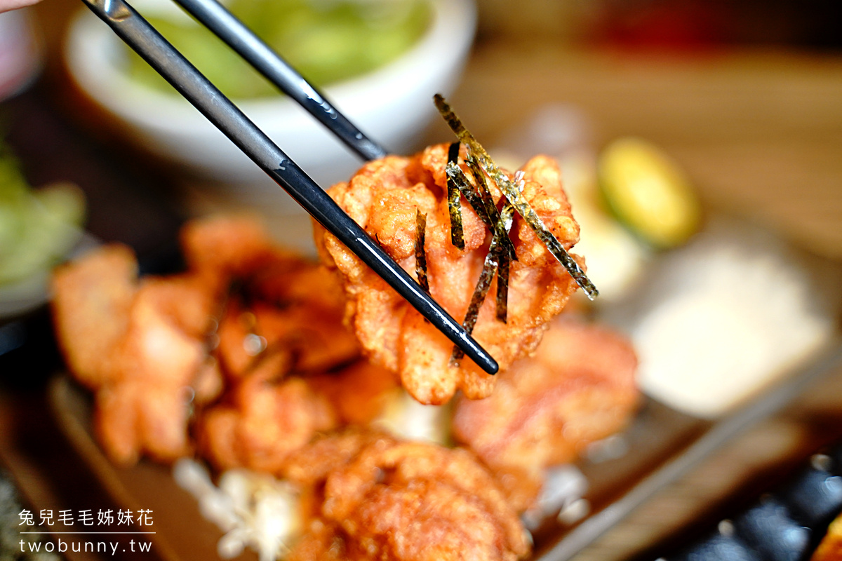 府中站美食》隱居居酒屋府中店～捷運站轉個彎就到日本，串燒 45 元起價格超親民 @兔兒毛毛姊妹花