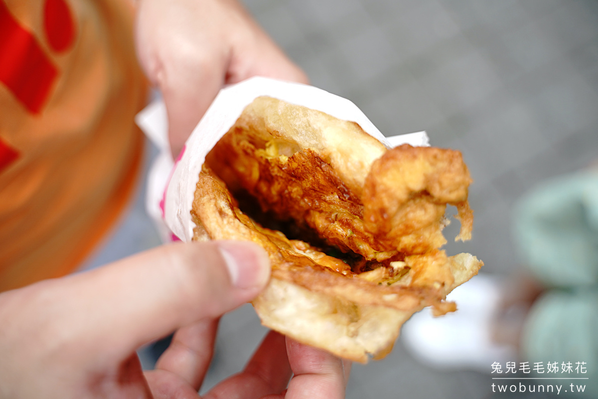 宜蘭美食【柯氏蔥油餅】50 年老店 google 評價破萬則 4.2 顆星高分～礁溪必吃排隊美食 @兔兒毛毛姊妹花