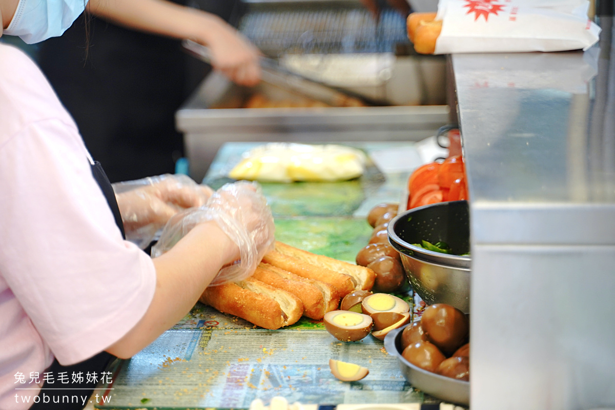 基隆美食》九如營養三明治(常一嚐)~最好吃的營養三明治不在基隆廟口，三份100元好便宜 @兔兒毛毛姊妹花