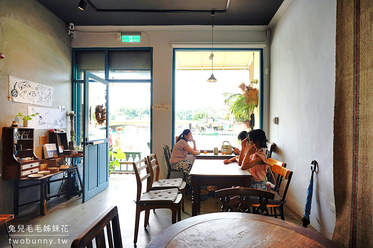 基隆美食》海那邊冰店～正濱漁港彩色屋港景咖啡廳，除了日式刨冰還有澎湃海鮮茶泡飯 @兔兒毛毛姊妹花