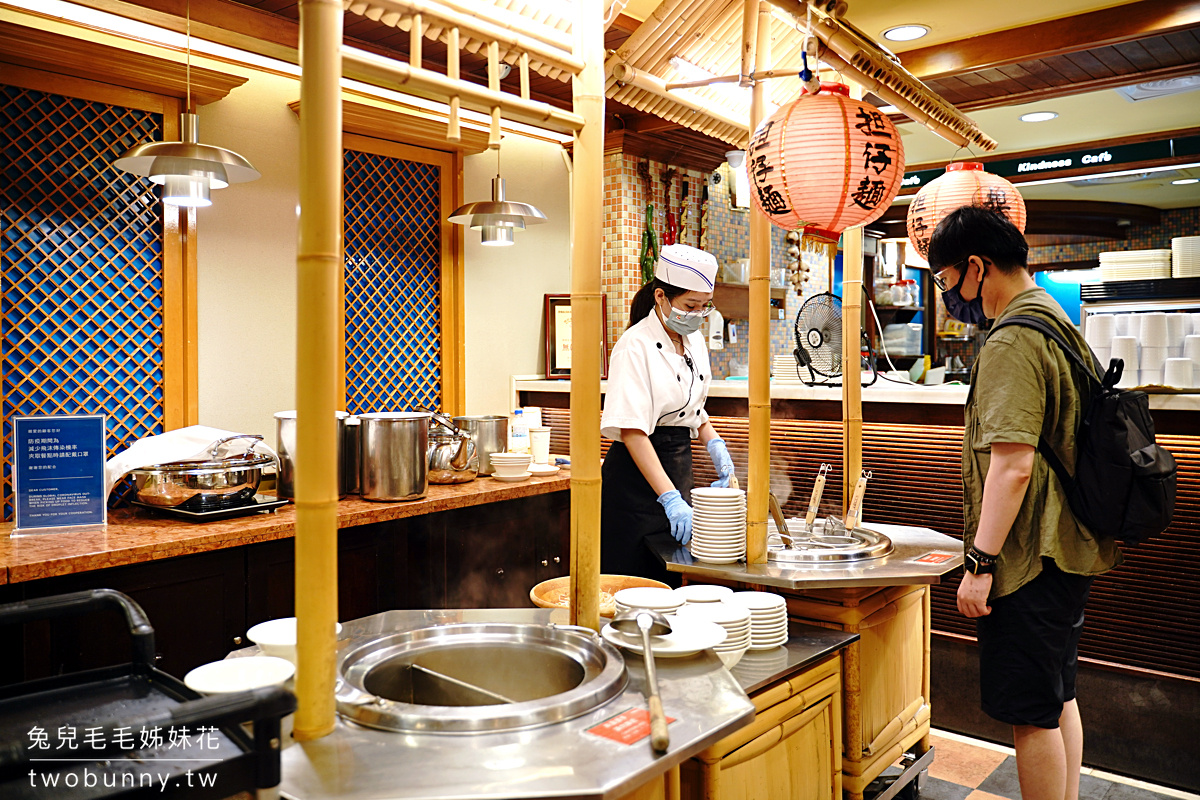 台東住宿【康橋大飯店台東館】請你吃零食、免費宵夜、澎湃早餐，親民房價就能一泊三食 @兔兒毛毛姊妹花