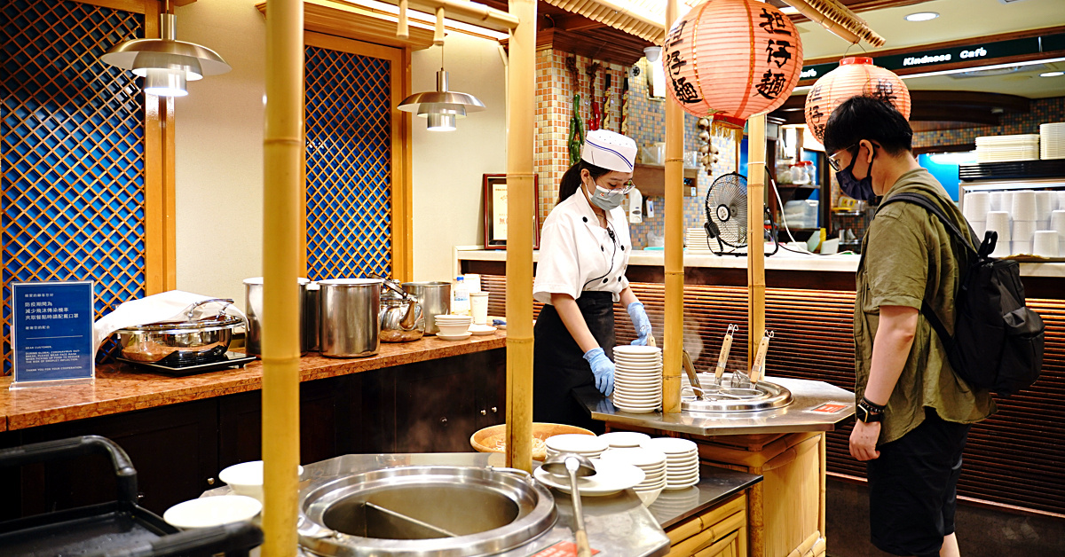 台東住宿【康橋大飯店台東館】請你吃零食、免費宵夜、澎湃早餐，親民房價就能一泊三食 @兔兒毛毛姊妹花