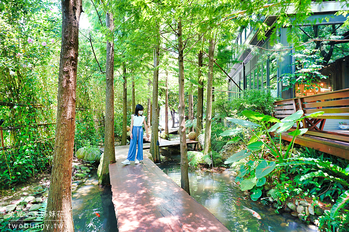 鹿寮享自在｜台中景觀餐廳～落羽松庭園裡的玻璃屋景觀餐廳，還能餵羊咩咩、餵魚 @兔兒毛毛姊妹花