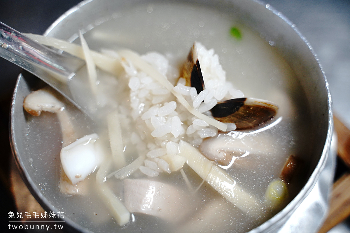 珍珍海產粥｜嘉義美食文化路夜市排隊名店，100元海產粥好鮮甜，香煎虱目魚肚更正點 @兔兒毛毛姊妹花