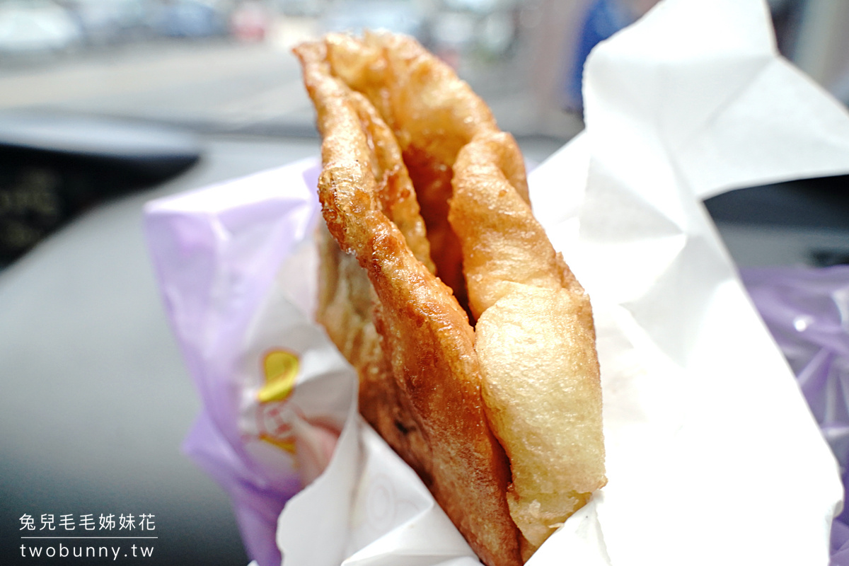 頂埔阿嬤蔥油餅｜宜蘭頭城必吃排隊美食，超酥脆炸蛋蔥油餅太好吃 @兔兒毛毛姊妹花