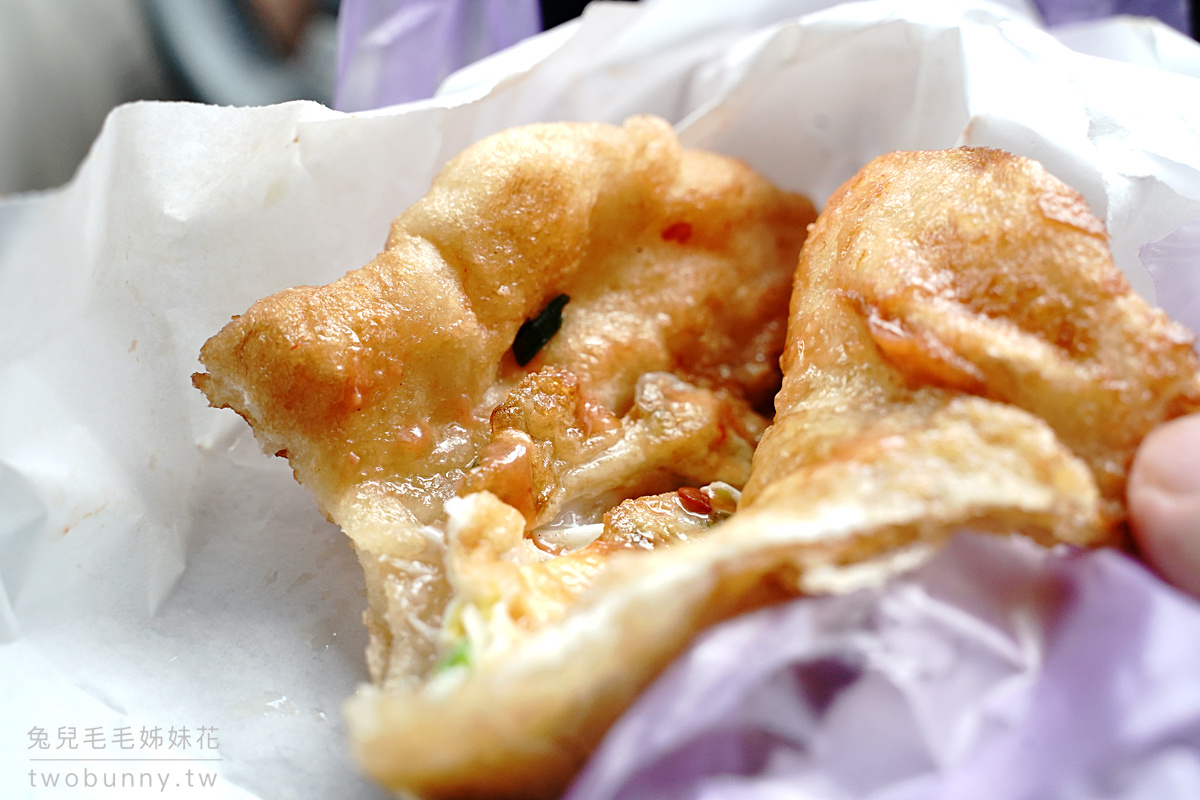 頂埔阿嬤蔥油餅｜宜蘭頭城必吃排隊美食，超酥脆炸蛋蔥油餅太好吃 @兔兒毛毛姊妹花