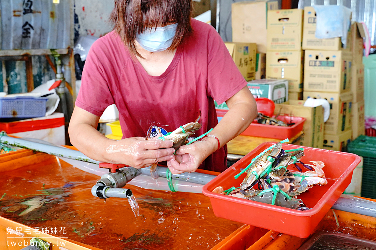 萬里海鮮餐廳》阿嬌萬里蟹～活跳跳新鮮螃蟹料理，連平日來都要排隊一小時才吃得到 @兔兒毛毛姊妹花