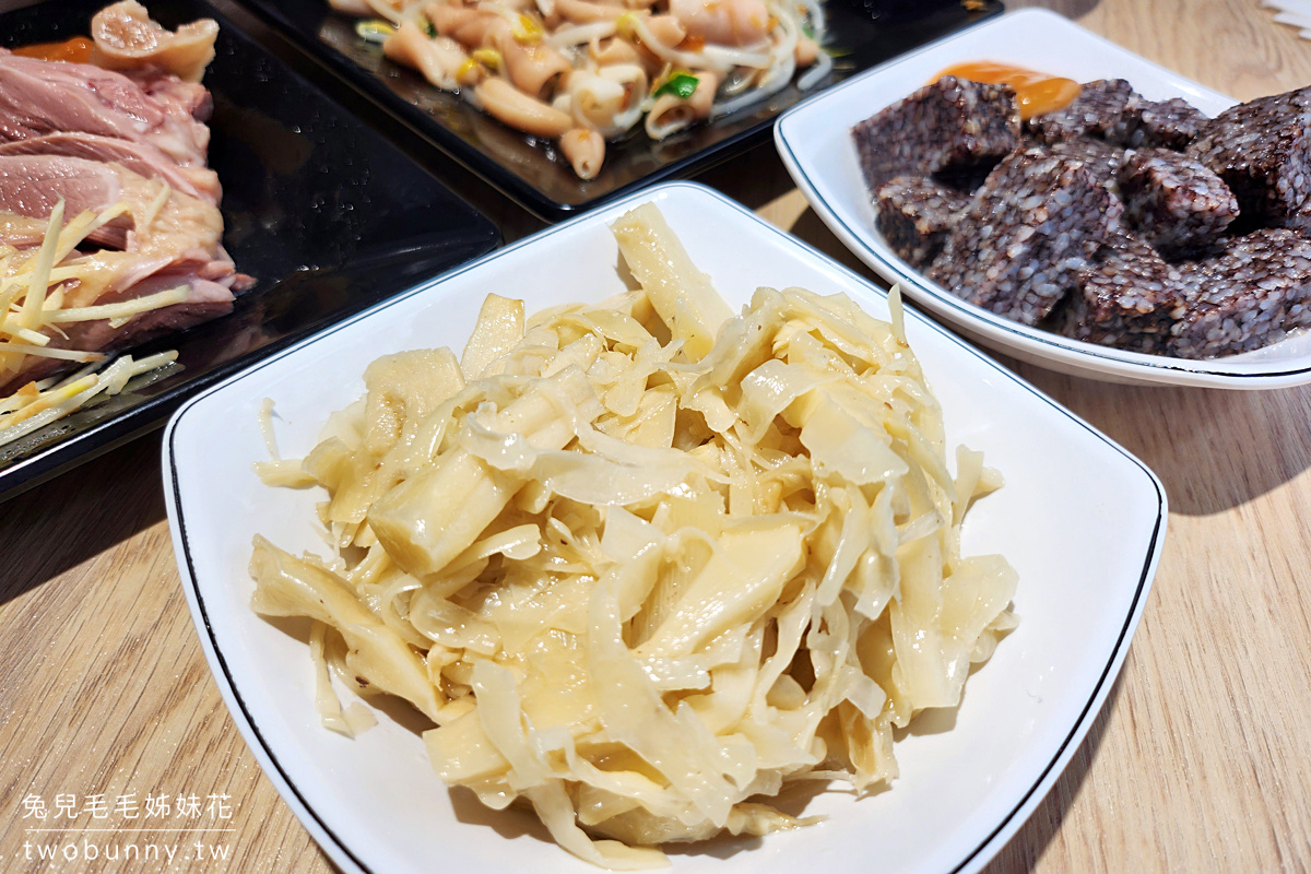 南京三民美食》大全鵝肉專賣店～每到用餐時間就客滿，鵝肉滑嫩好吃、鵝腸超脆口必點 @兔兒毛毛姊妹花