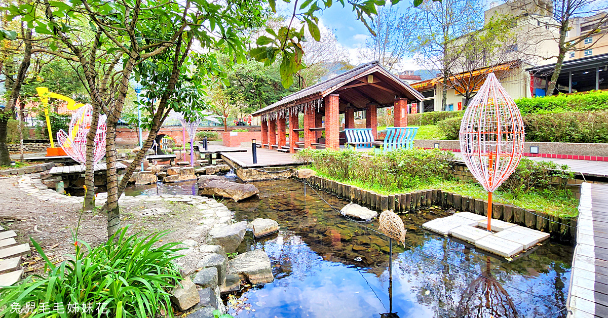 宜蘭免費景點【湯圍溝溫泉公園】暖呼呼免費足湯，水岸燈海超漂亮!! @兔兒毛毛姊妹花