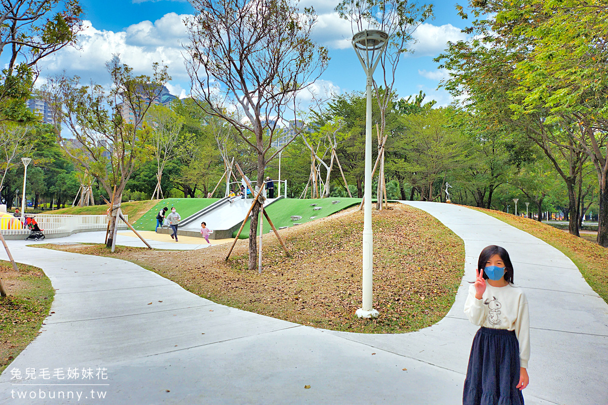 凹子底森林公園｜大鳥蛋溜滑梯探險去!! 好停車、腹地大又好玩的高雄免費公園 @兔兒毛毛姊妹花