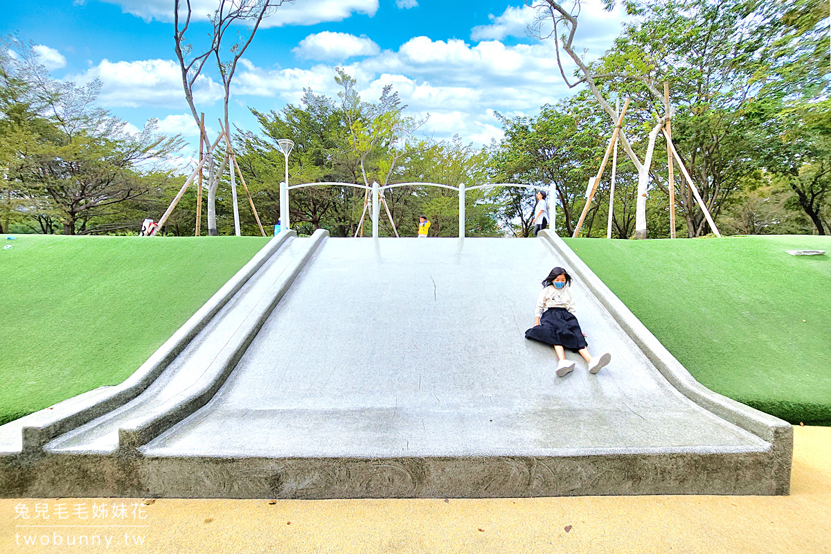 凹子底森林公園｜大鳥蛋溜滑梯探險去!! 好停車、腹地大又好玩的高雄免費公園 @兔兒毛毛姊妹花