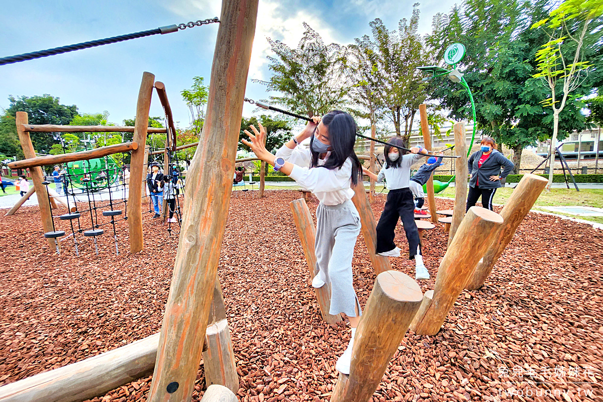 屏東特色公園》南州環保共融公園～懷舊資源回收桶寶寶變身好玩溜滑梯遊具 @兔兒毛毛姊妹花