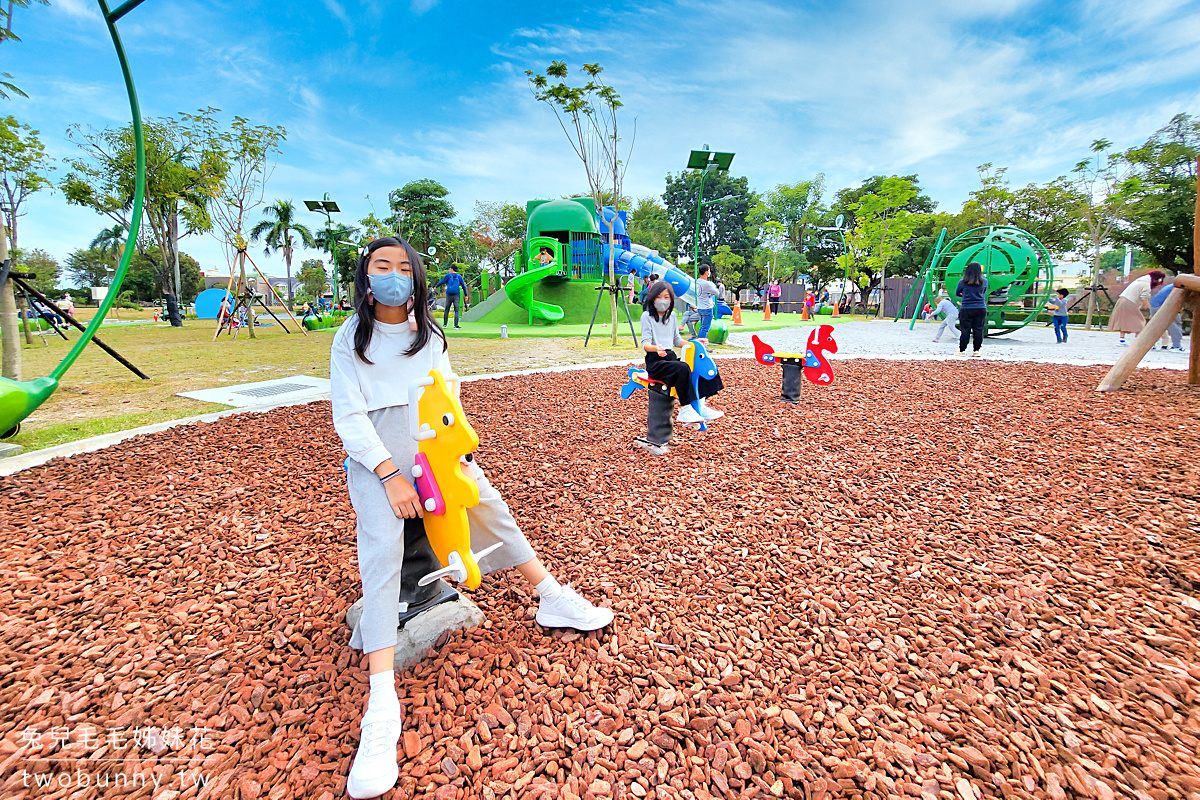 屏東特色公園》南州環保共融公園～懷舊資源回收桶寶寶變身好玩溜滑梯遊具 @兔兒毛毛姊妹花