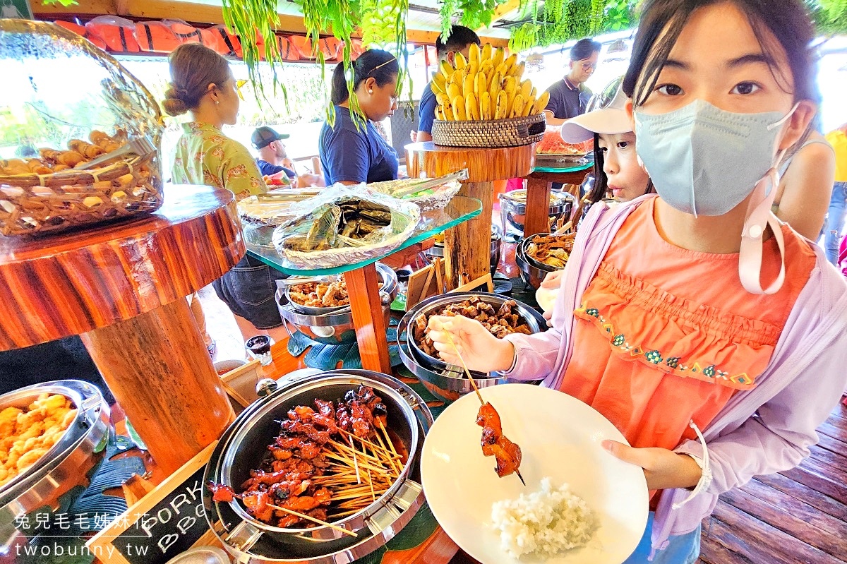 薄荷島景點》Rio Verde Floating Resto～Bohol 必訪羅伯克河漂流竹筏餐廳，菲式風味自助餐吃到飽 @兔兒毛毛姊妹花