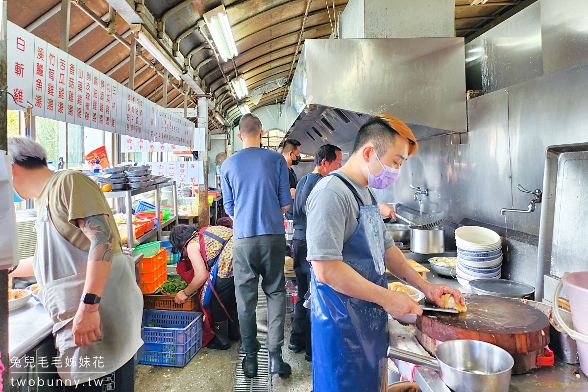 青菜園｜陽明山竹子湖每天都客滿的土雞城，賞海芋、繡球花順便來吃白斬雞和野菜 @兔兒毛毛姊妹花