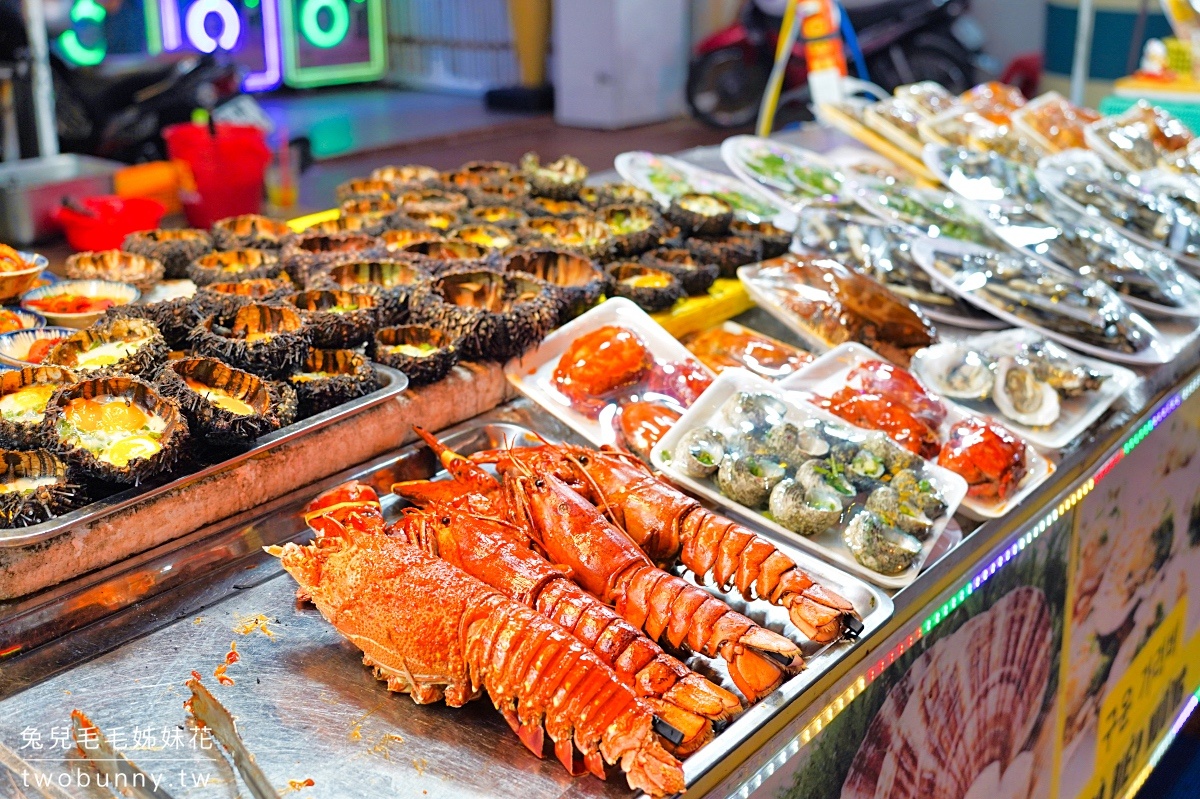 富國島陽東夜市｜富國夜市超狂海鮮大排檔!! 最好吃的椰子冰、越南三明治也在這兒 @兔兒毛毛姊妹花