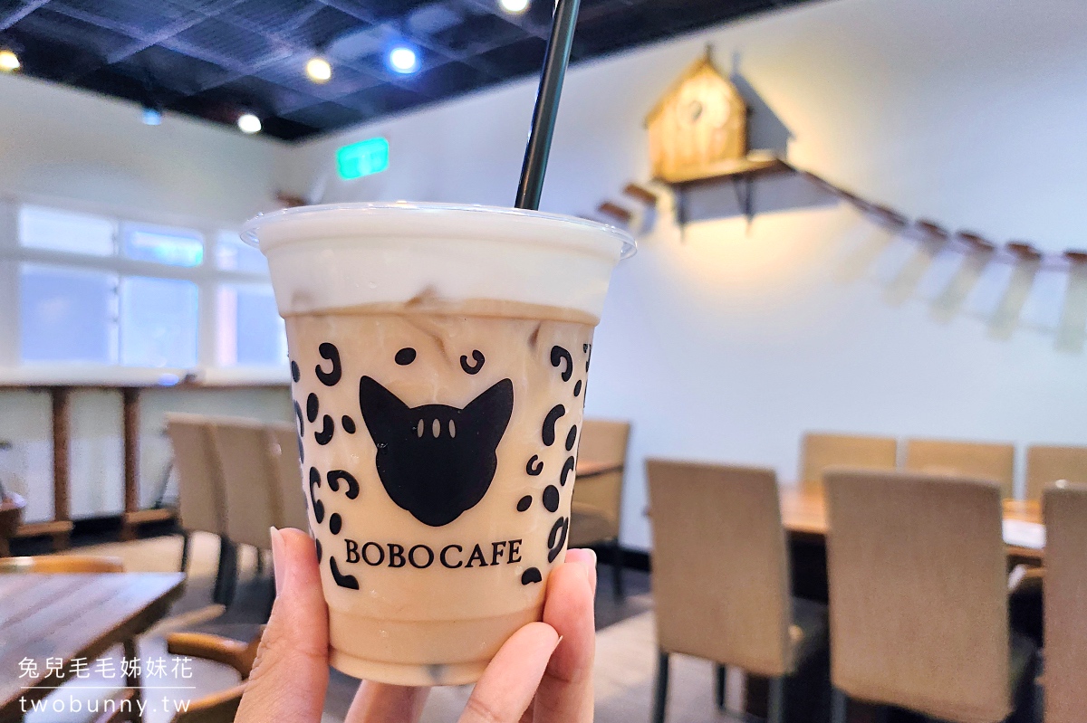 五股景點【豹豹咖啡森林館 BoBo Cafe】觀音山景觀咖啡廳，六隻駐店豹貓陪用餐超療癒 @兔兒毛毛姊妹花