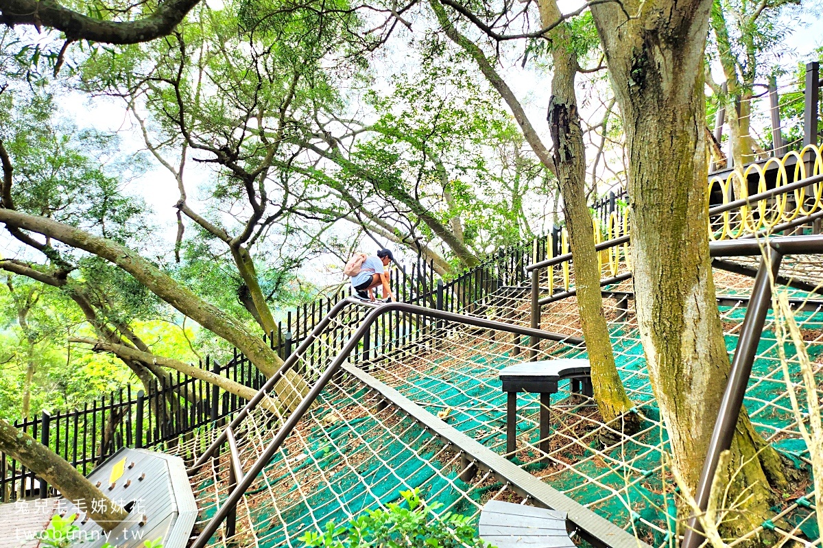 台中景點》北屯大坑一日遊～網美步道、特色公園、輕鬆出貨夾娃娃店「沙發馬鈴薯樂園 北屯軍福店」 @兔兒毛毛姊妹花