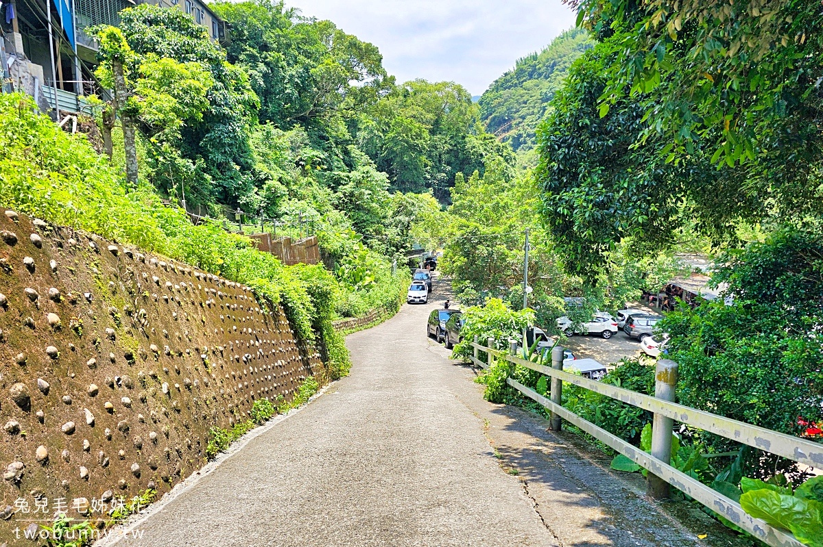 三峽樂源仙境土雞城｜溪畔烤肉玩水勝地，也可以吹冷氣吃土雞 @兔兒毛毛姊妹花