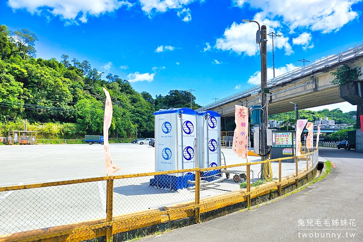 暖暖親水公園｜基隆玩水景點超嗨噴水步道、彩虹水池滑梯，大台北免費戲水好地方 @兔兒毛毛姊妹花