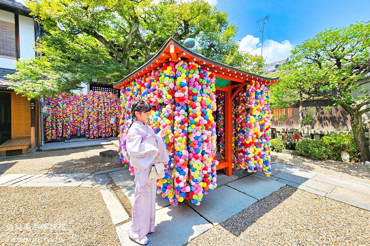 京都景點》八坂庚申堂~京都最繽紛的寺廟，清水寺順遊 IG 打卡熱門景點，轉彎就到八坂之塔 @兔兒毛毛姊妹花