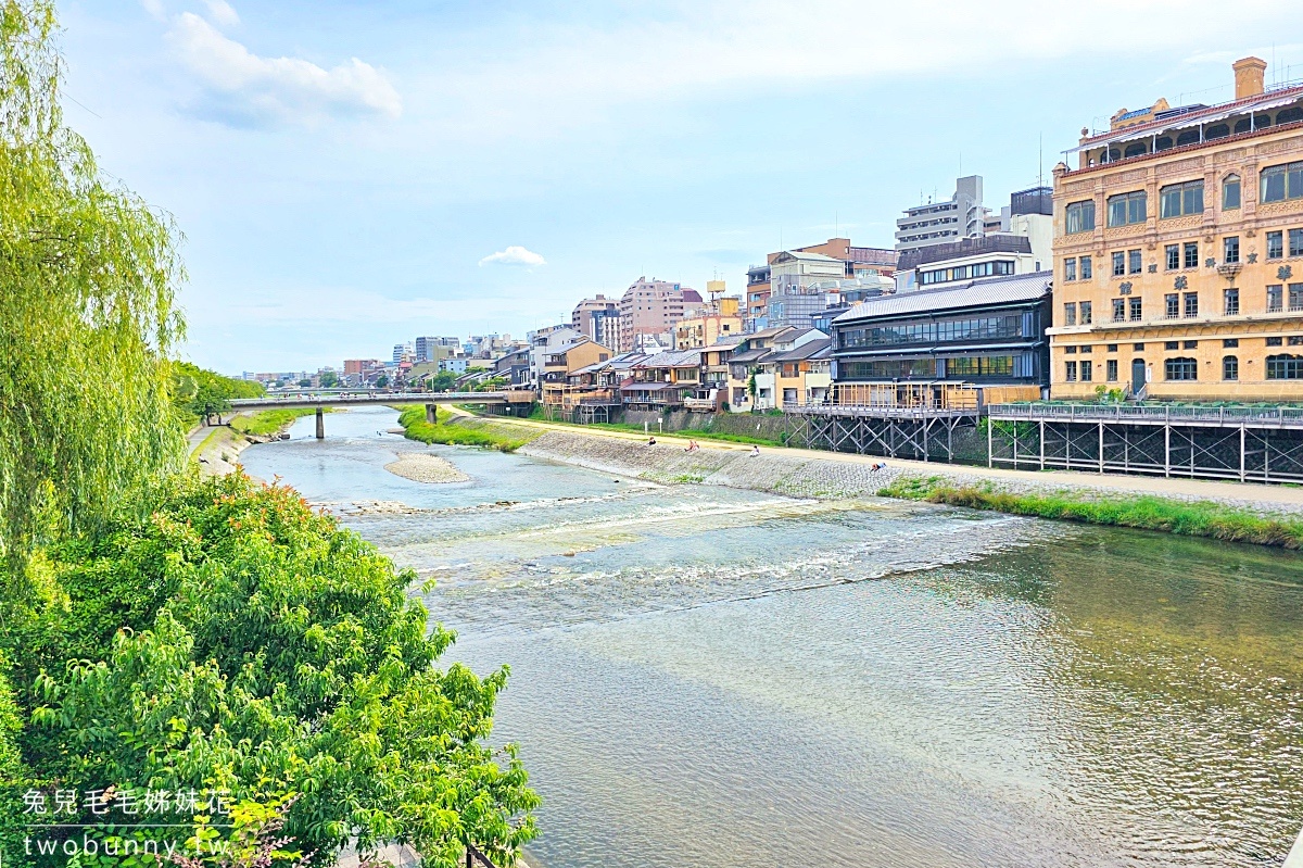 鴨川納涼床 料理旅館鶴清｜京都美食夏季限定河景第一排露天景觀餐廳，可中文網路預約 @兔兒毛毛姊妹花