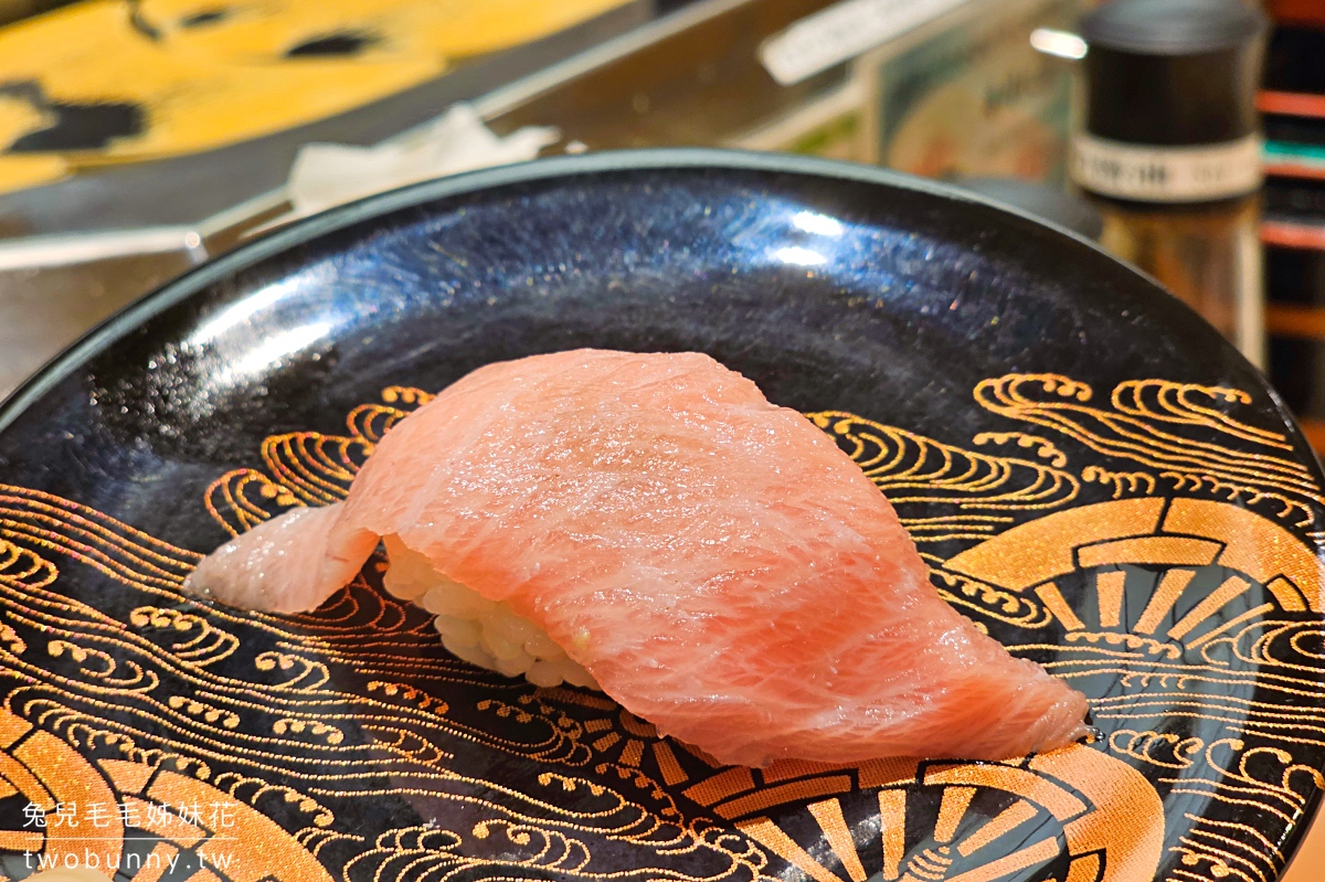 京都美食》迴轉壽司 むさし｜寿しのむさし｜武藏壽司～京都車站美食，平價迴轉壽司 @兔兒毛毛姊妹花