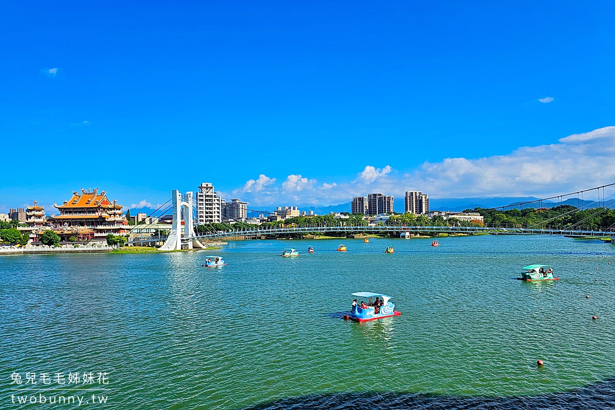 龍潭大池｜桃園免費景點走吊橋、踩天鵝船，還有兒童遊戲場、兒童戲水區可以遛小孩 @兔兒毛毛姊妹花