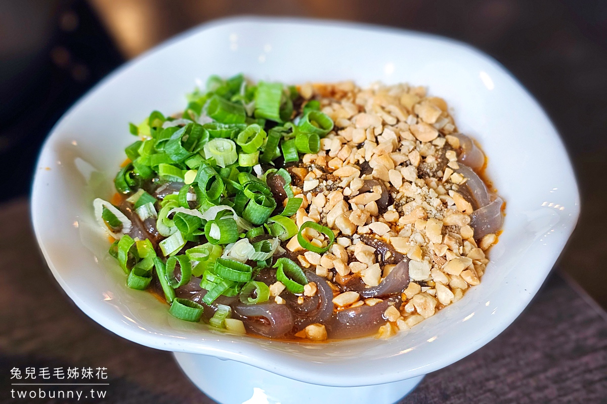 小巨蛋美食【紅九九個人麻辣鴛鴦鍋】一個人就能吃麻辣鴛鴦鍋，商業午餐很划算 @兔兒毛毛姊妹花