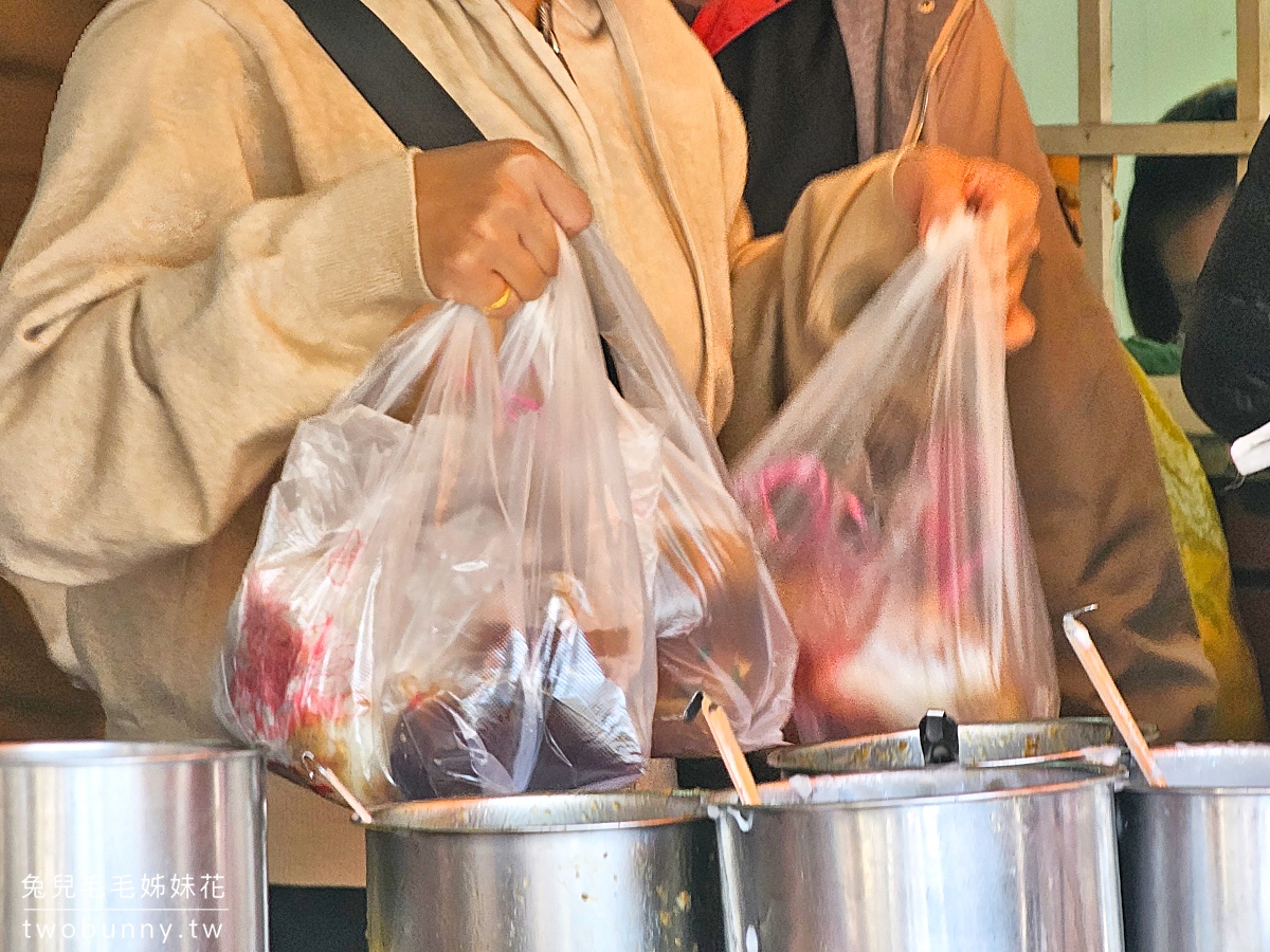 彰化員林美食【東門賴家碗粿】在地人也在排的60年古早味碗粿，「芋蔥」也必點 @兔兒毛毛姊妹花