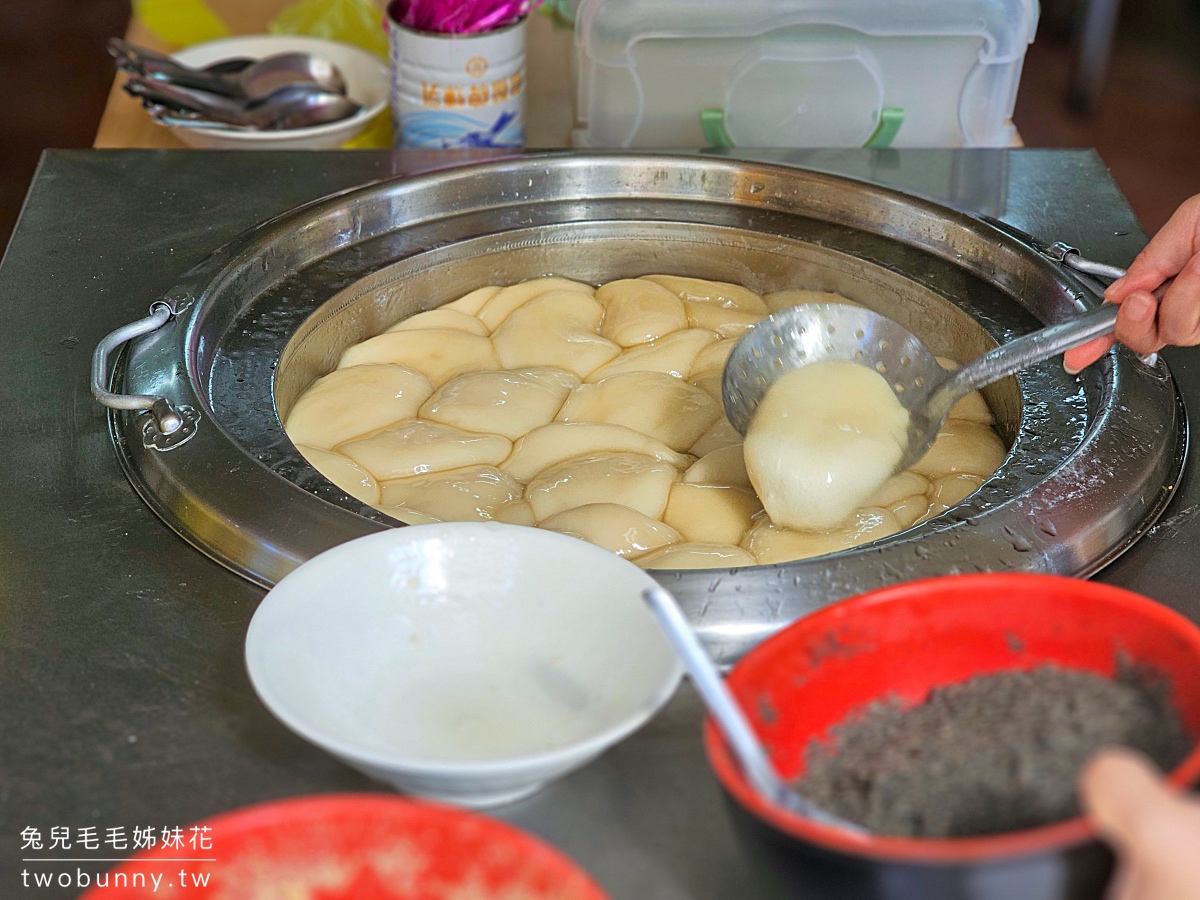 彰化員林美食【蕃薯市八寶圓仔冰】在地人從小吃到大60年古早味冰店，香Ｑ燒麻糬必點 @兔兒毛毛姊妹花