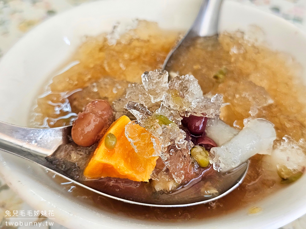 彰化員林美食【蕃薯市八寶圓仔冰】在地人從小吃到大60年古早味冰店，香Ｑ燒麻糬必點 @兔兒毛毛姊妹花