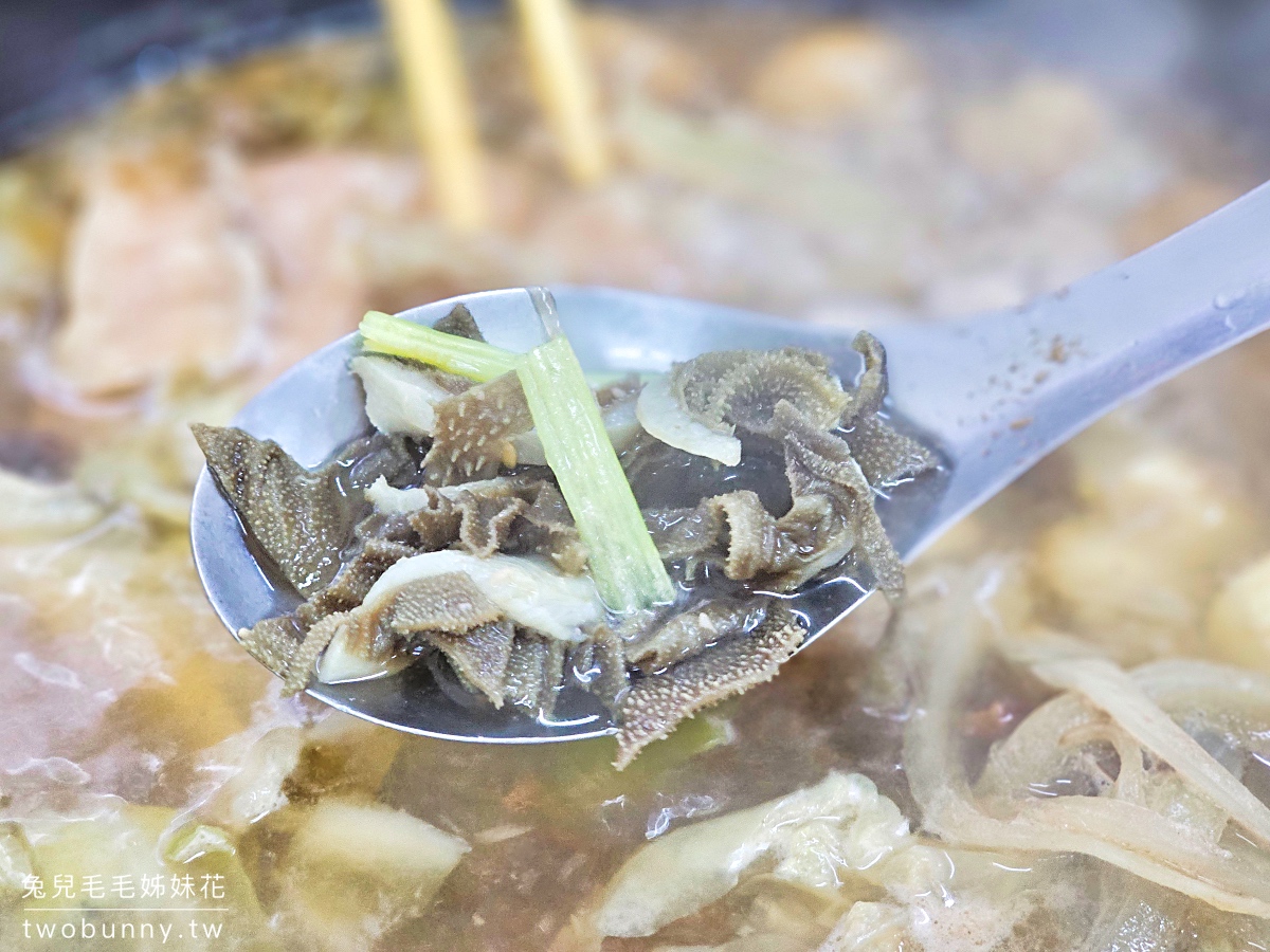 台北火鍋【小紅莓石頭火鍋城】40年老字號自助石頭火鍋，不分季節總是開店10分鐘就客滿 @兔兒毛毛姊妹花