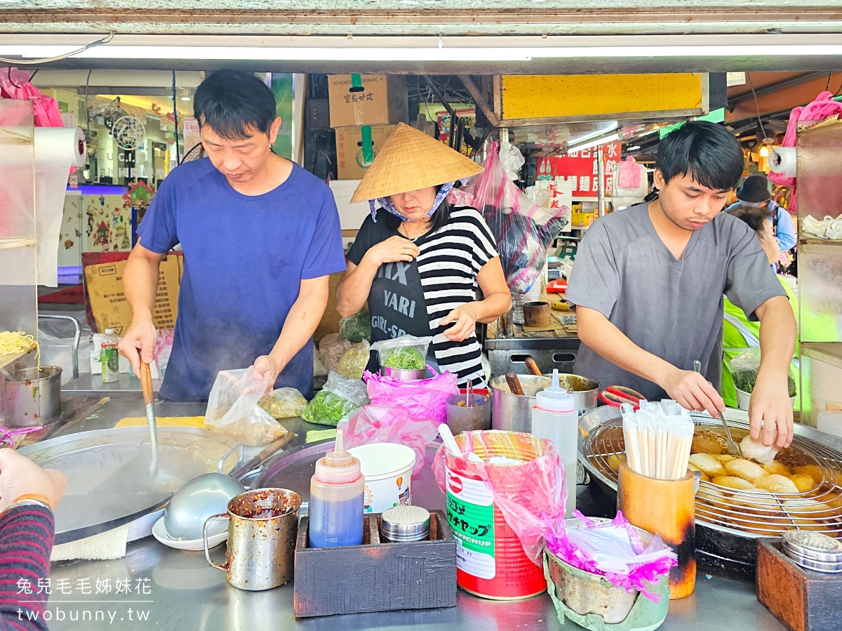 南京三民美食【彰化肉圓魷魚羹】南京公寓市場排隊老店，肉圓、魷魚羹、豬腸湯都美味 @兔兒毛毛姊妹花