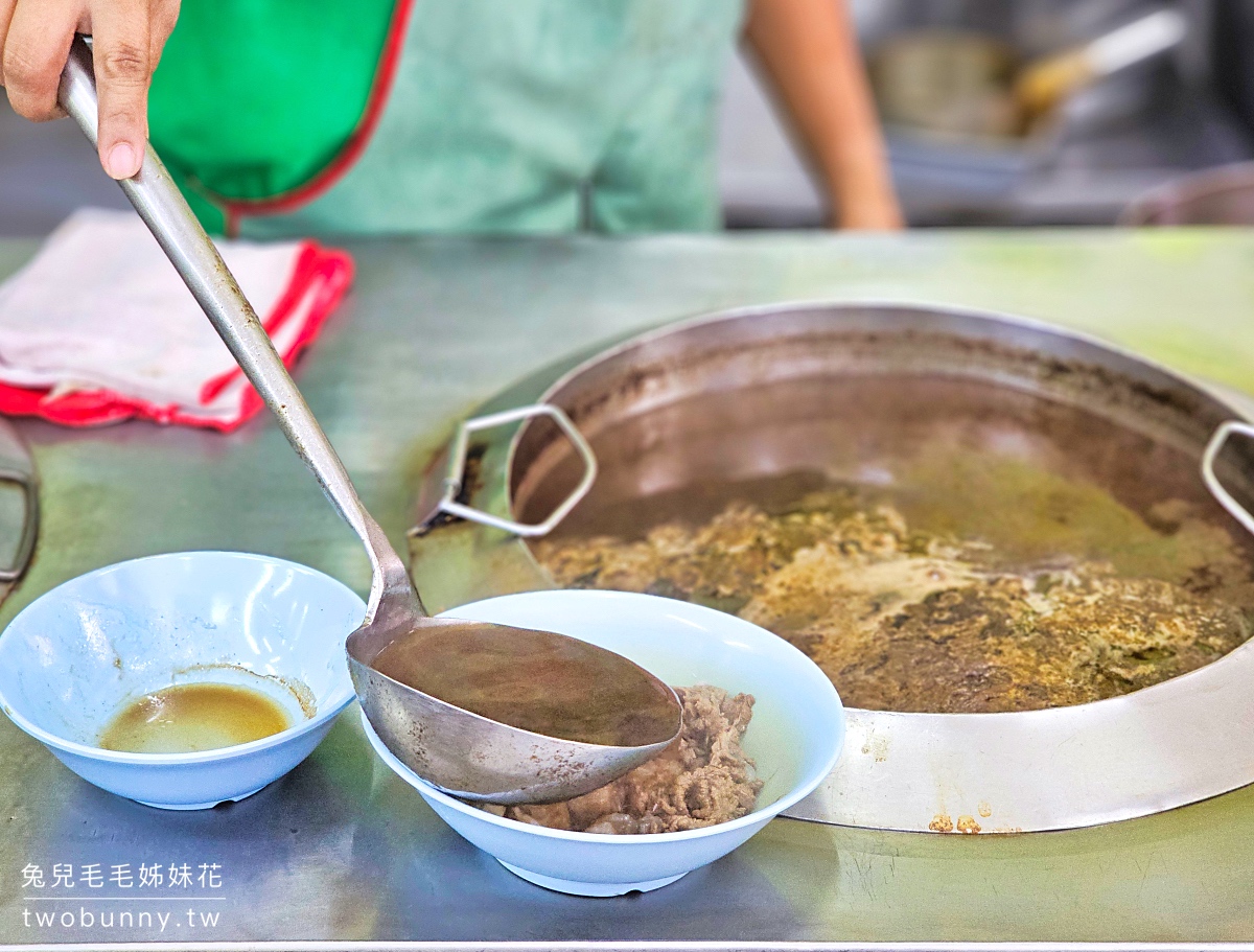 沙巴美食【怡豐茶室】Kedai Kopi Yee Fung～亞庇加雅街必吃叻沙王，大推怡豐牛雜 @兔兒毛毛姊妹花