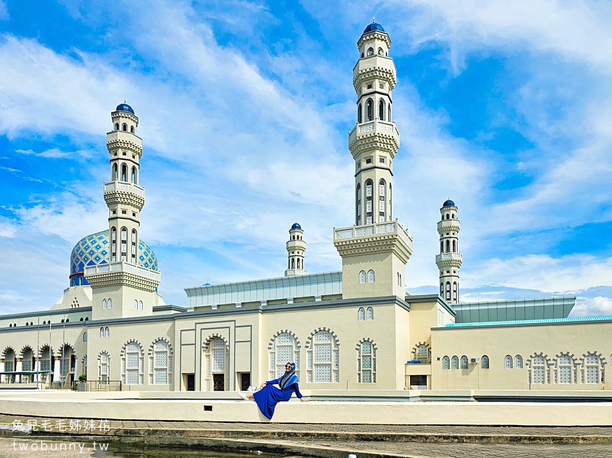 沙巴景點【水上清真寺 City Mosque】亞庇必訪最夢幻水上伊斯蘭教堂，夕陽倒影美炸 @兔兒毛毛姊妹花