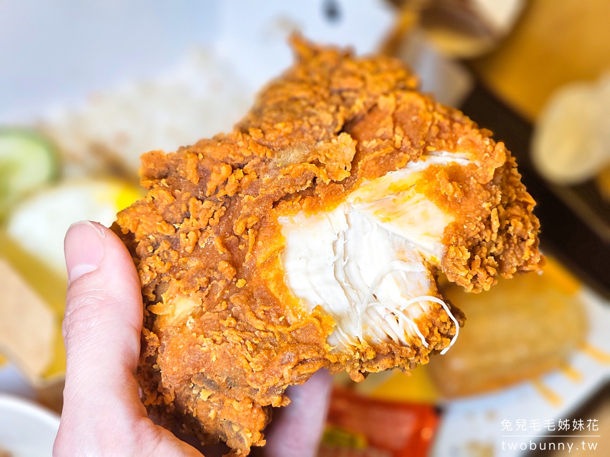 沙巴美食【麥當勞】竟然有雞肉粥、在地風味炸雞飯套餐，亞庇機場早班飛機吃麥當勞早餐 @兔兒毛毛姊妹花