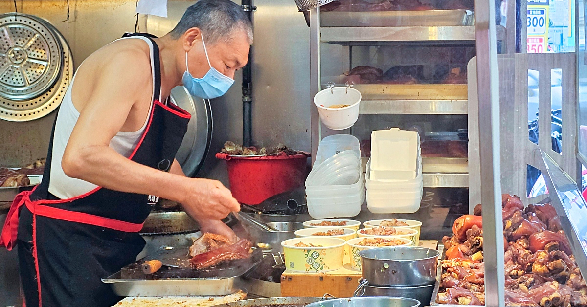 老牌張豬腳飯｜大橋頭延三夜市必吃台北最強豬腳飯，外帶便當包不停 @兔兒毛毛姊妹花