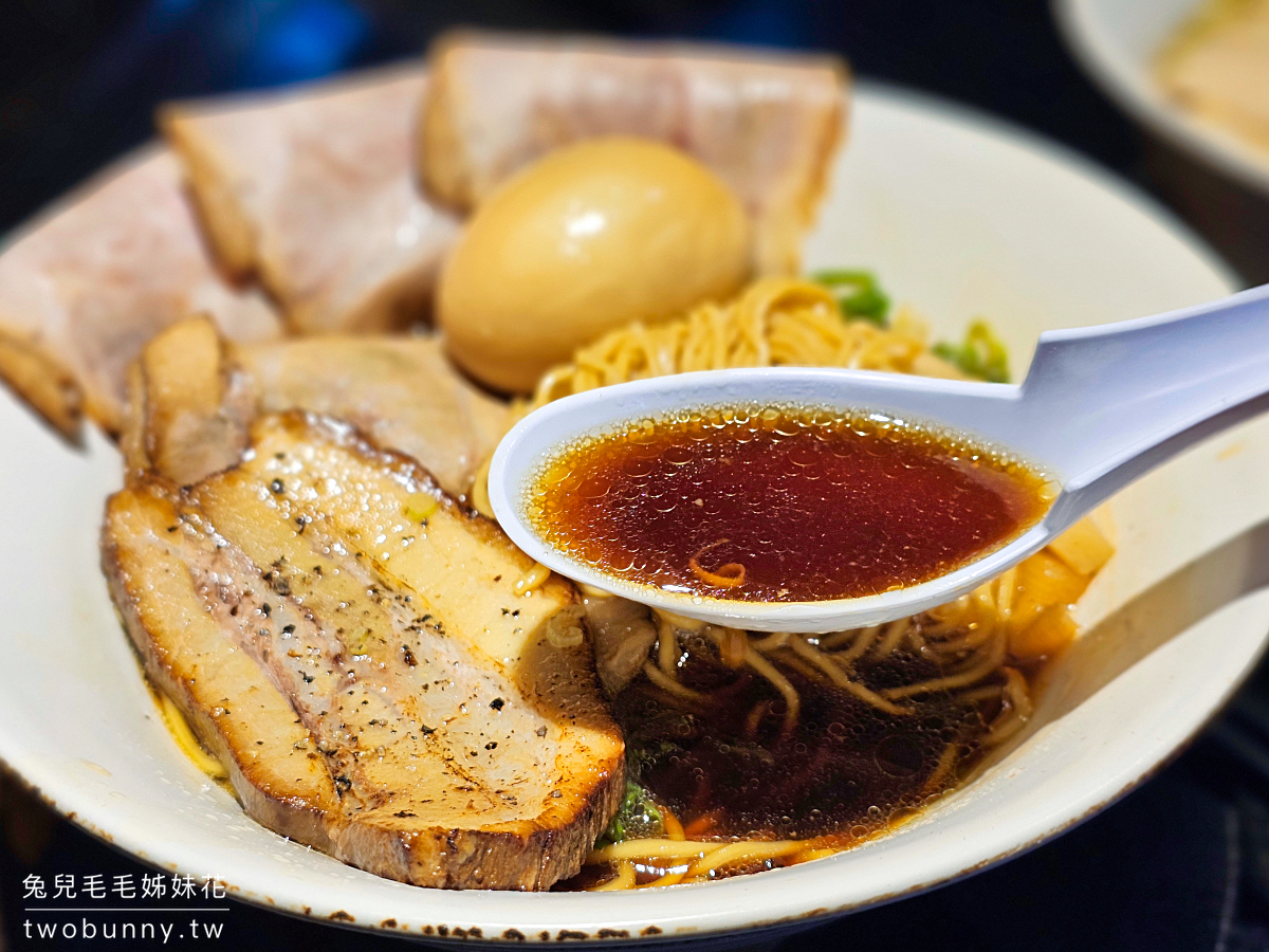 麵屋長樂｜公館最受台大學生歡迎的日系拉麵店，濃郁豚骨、清爽雞湯都美味，火焰叉燒飯也必點 @兔兒毛毛姊妹花