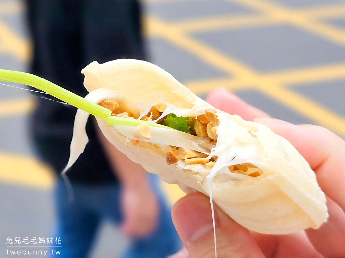 桂紅茯苓糕麥芽糖｜新竹城隍廟必吃美食，女神 Hebe 也愛的白色麥芽餅 @兔兒毛毛姊妹花