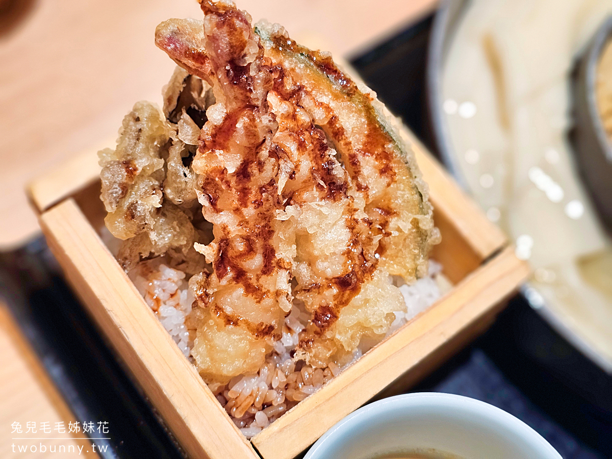 東京美食》五代目花山烏冬羽田機場店｜羽田花園必吃5公分寬烏龍麵鬼ひも川，冷熱都好吃 @兔兒毛毛姊妹花