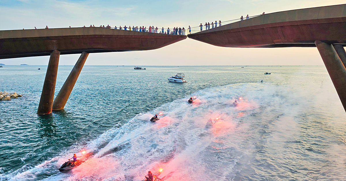 地中海小鎮親吻橋 Kiss Bridge｜富國島最夢幻夕陽美景，愛情颶風水上極限運動表演 @兔兒毛毛姊妹花