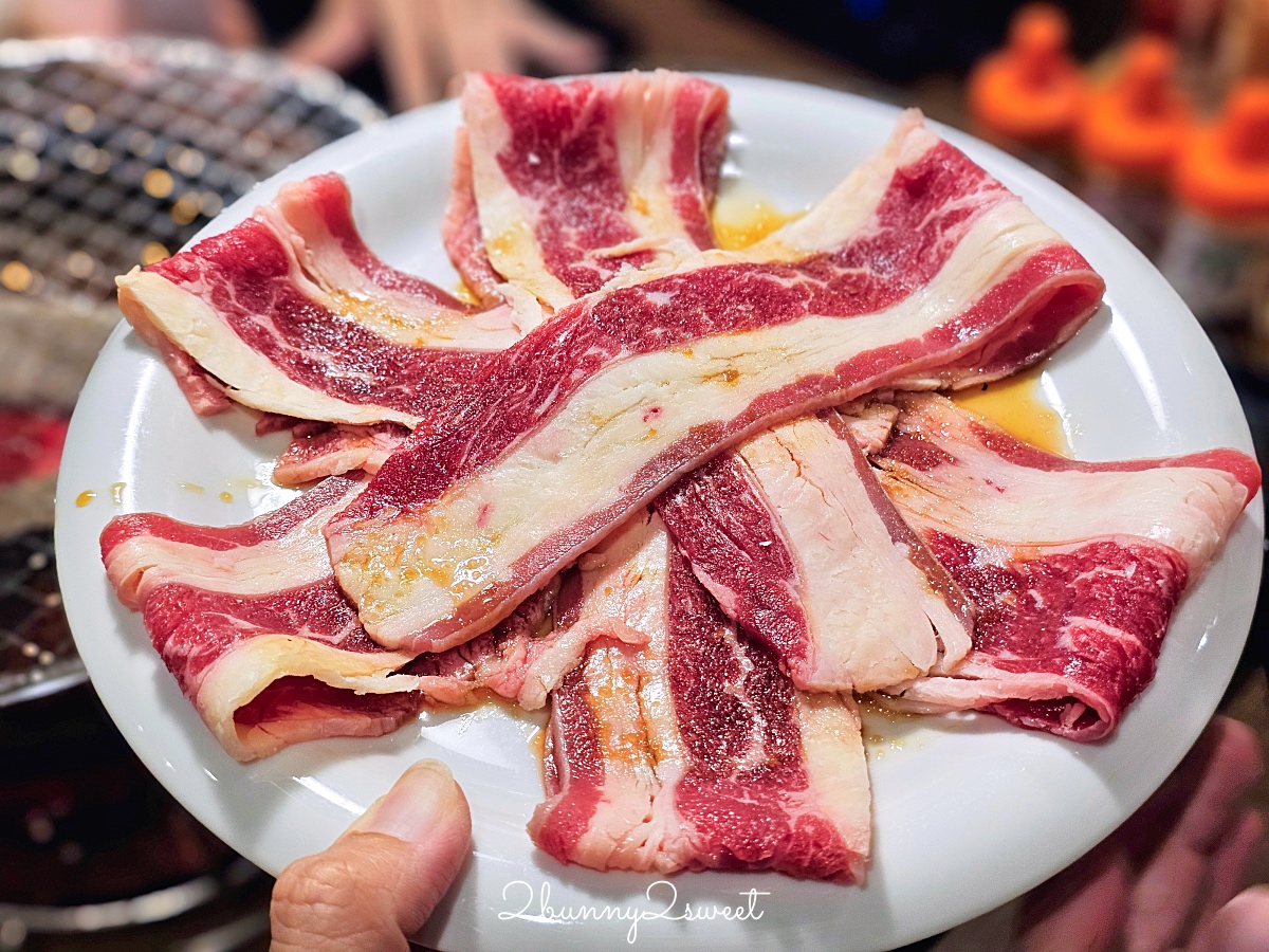 七輪燒肉牛繁 食べ放題｜日本連鎖燒肉店，日本國產黑毛和牛吃到飽｜富士急樂園美食 @兔兒毛毛姊妹花